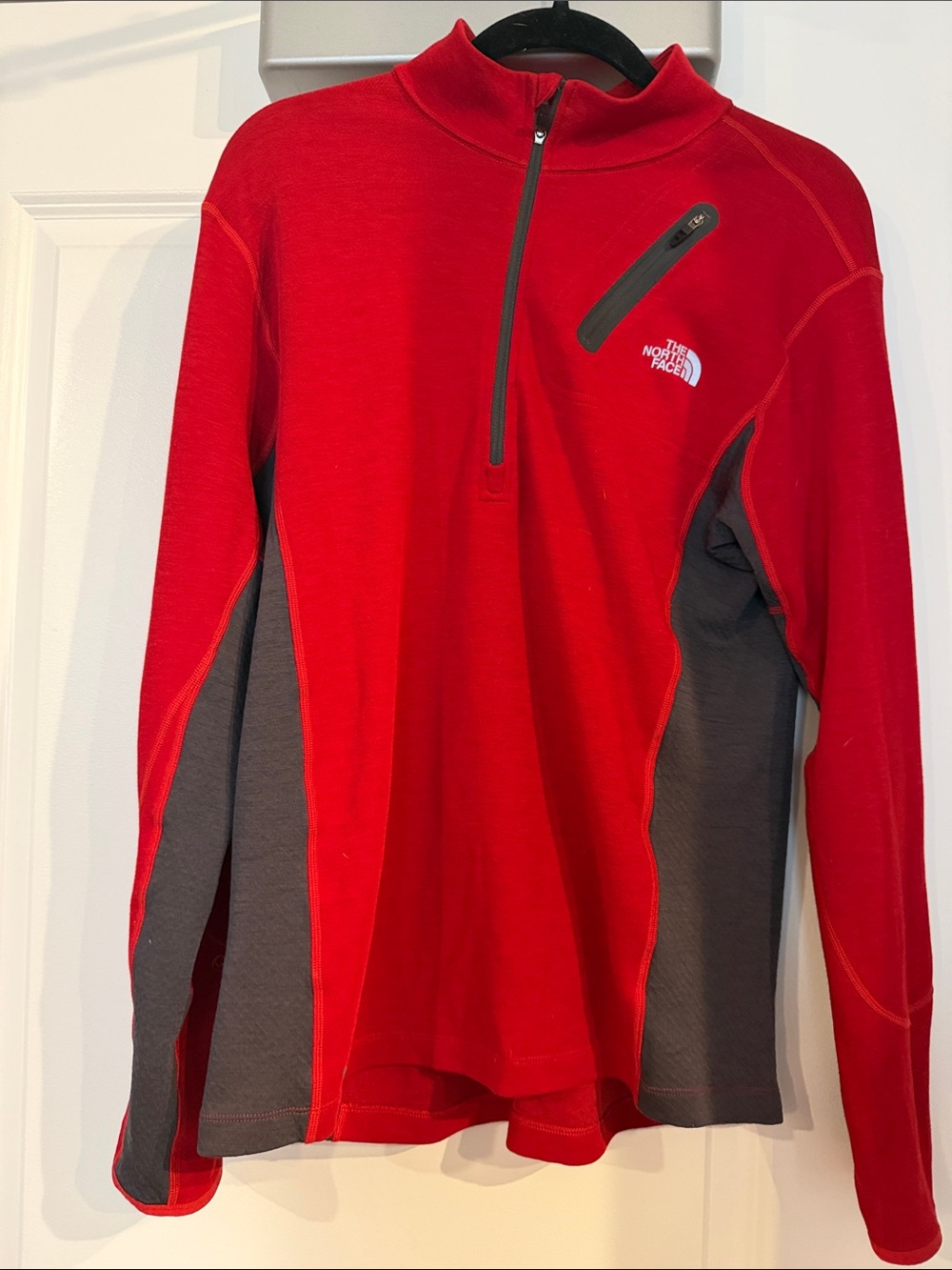 The North Face flight series Men’s Red Quarter-Zip Performance Pullover